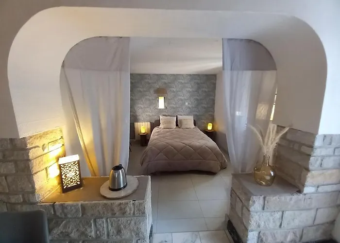 Le Nid Du Cormier 홈스테이 Ville-Saint-Jacques